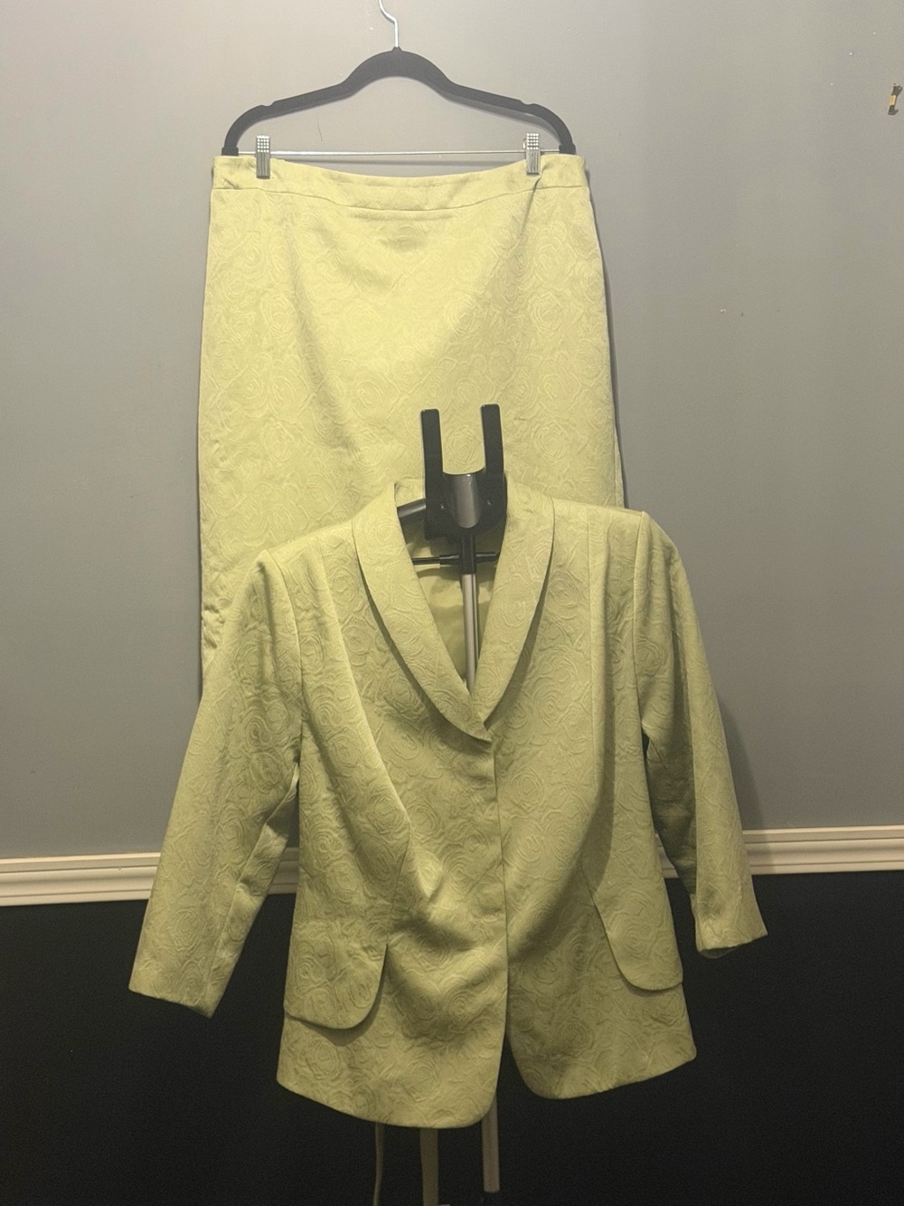 Myers Women Mint Green Lined Skirt Suit Set Blazer Sz 20 Church Dressy